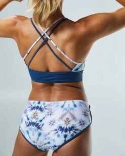 TYR Women's Zola Hipkini - Pressed Flowers 19 TYR Women's Zola Hipkini - Pressed Flowers -Tyr BZPFL7A 960 alt10