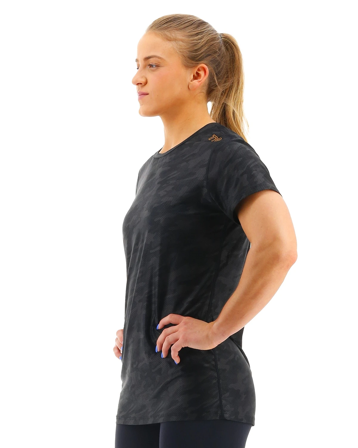 TYR Airtec™ Women's Short Sleeve Tee - Blackout Camo 3 TYR Airtec™ Women's Short Sleeve Tee - Blackout Camo - Image 3