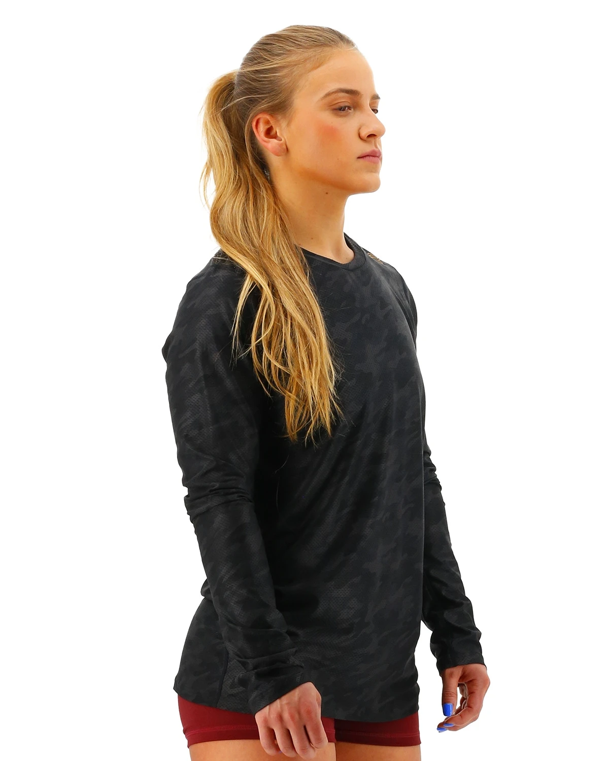 TYR Airtec™ Women's Long Sleeve Tee - Blackout Camo 6 TYR Airtec™ Women's Long Sleeve Tee - Blackout Camo - Image 6