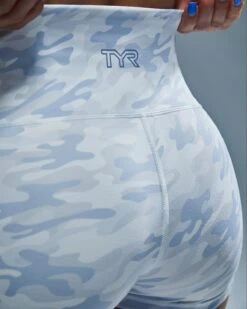 TYR Base Kinetic™ Women's High-Rise 2" Short - Whiteout Camo -Tyr FTMRSW3A 100 alt07