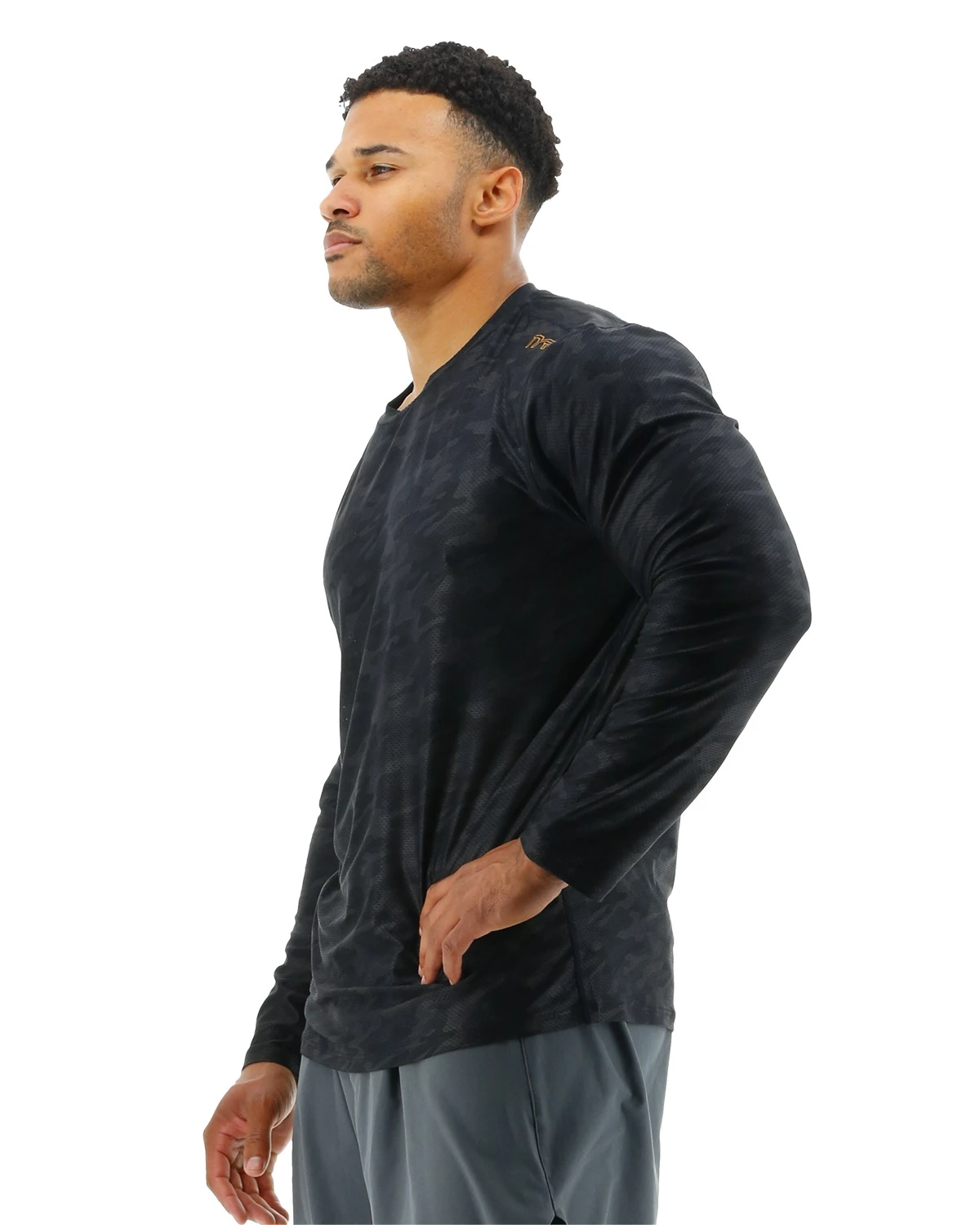 TYR Airtec™ Men's Long Sleeve Tee - Blackout Camo 4 TYR Airtec™ Men's Long Sleeve Tee - Blackout Camo - Image 4