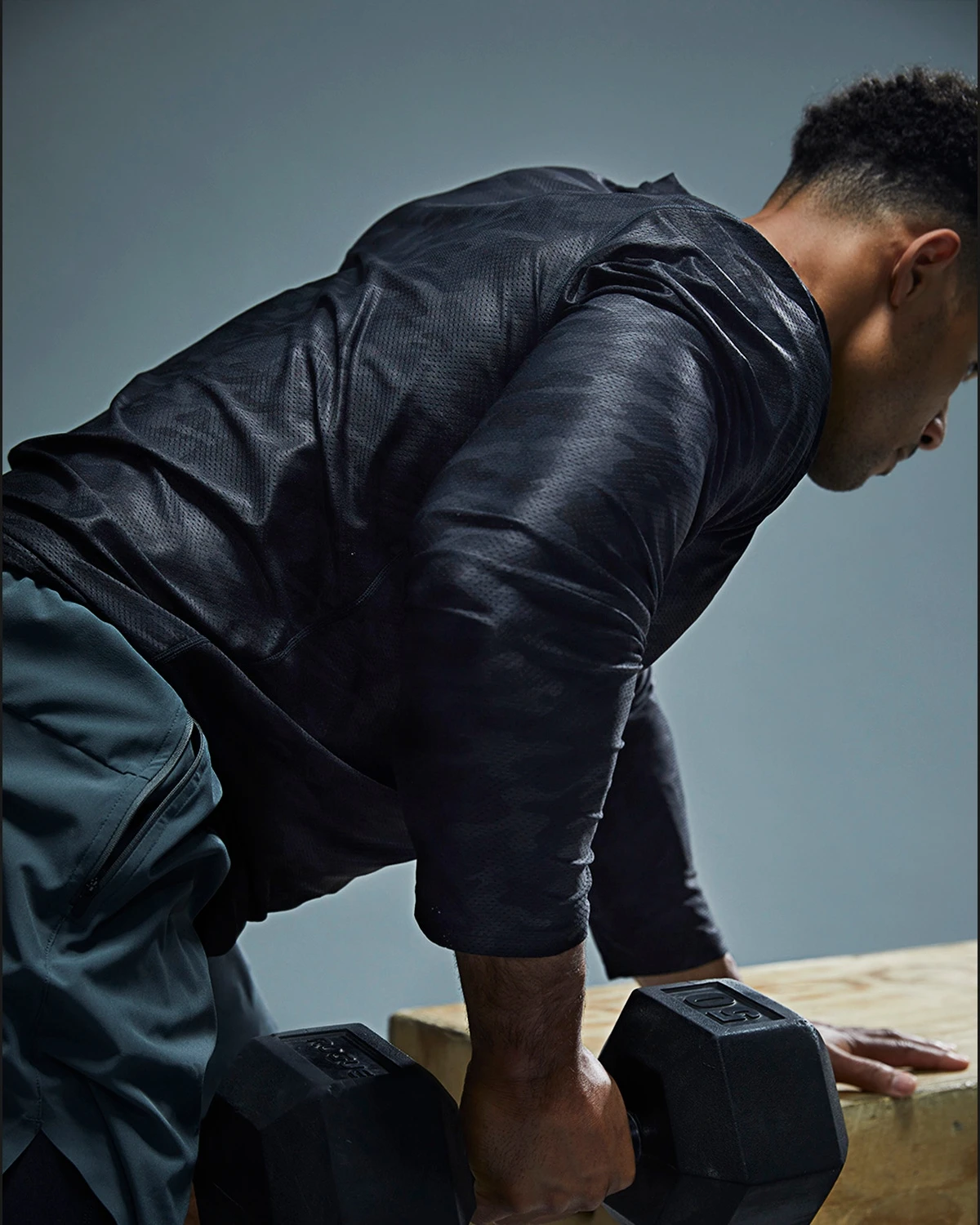 TYR Airtec™ Men's Long Sleeve Tee - Blackout Camo 10 TYR Airtec™ Men's Long Sleeve Tee - Blackout Camo - Image 10