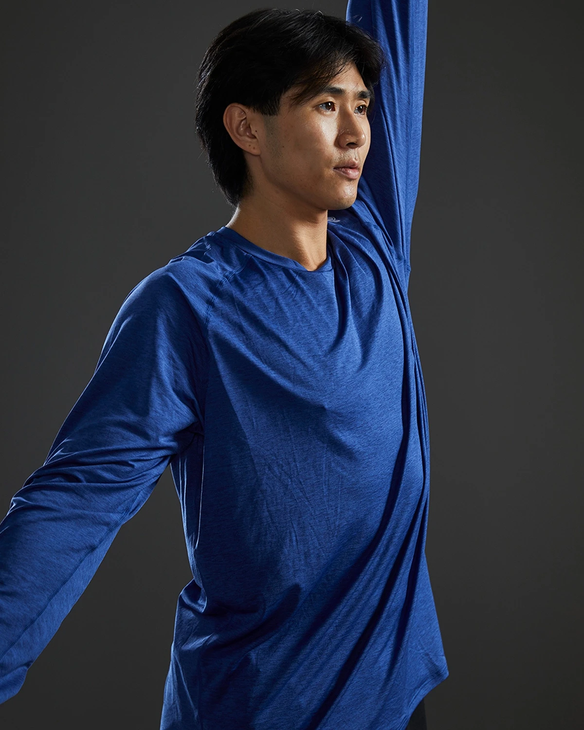 TYR ClimaDry™ Men's Raglan Long Sleeve Tech Tee - Solid / Heather 8 TYR ClimaDry™ Men's Raglan Long Sleeve Tech Tee - Solid / Heather - Image 8