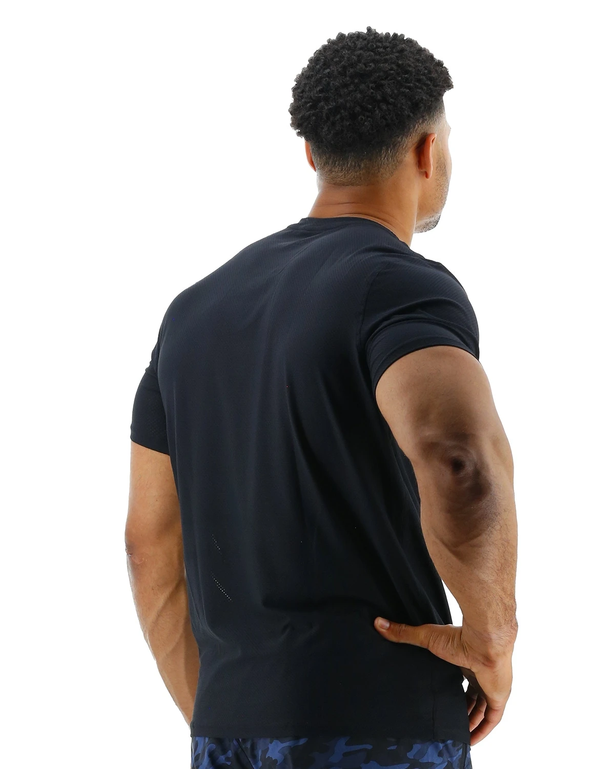 TYR Airtec™ Men's Tee - Solid 6 TYR Airtec™ Men's Tee - Solid - Image 6