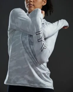 TYR SunDefense™ Women's Vented Hooded Shirt - Camohex -Tyr PLHCAX7A 990 alt09