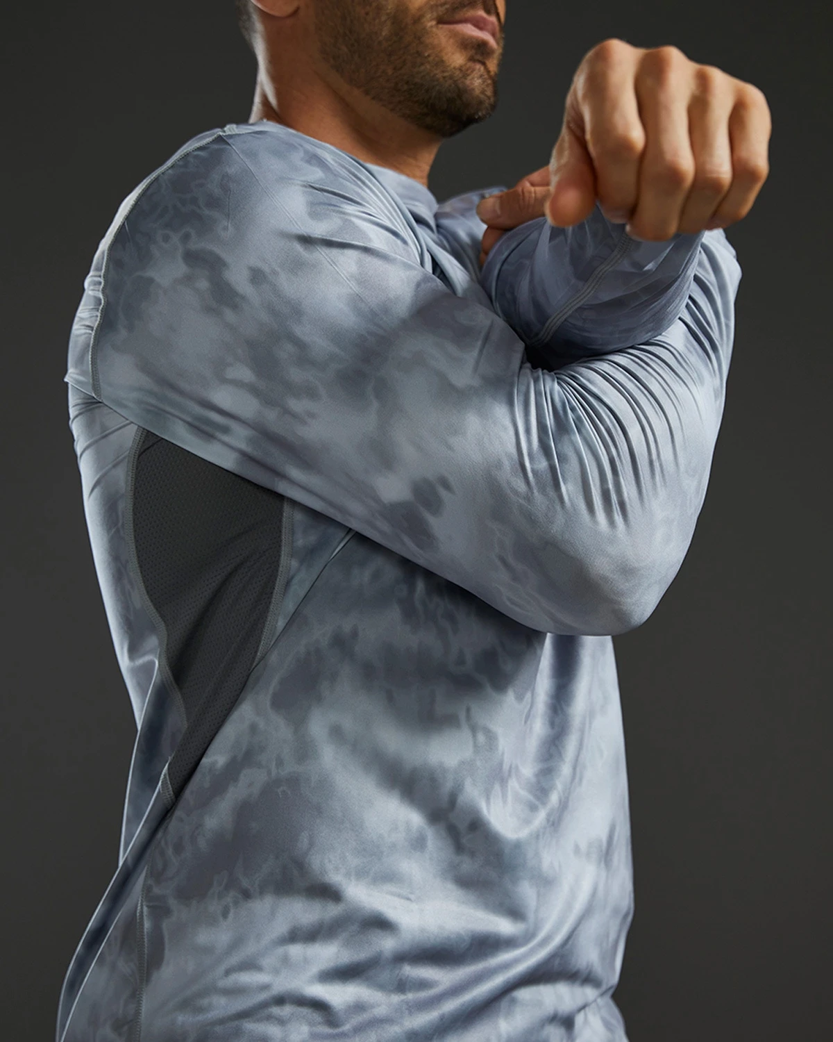 TYR SunDefense™ Men's Vented Long Sleeve Crew Shirt - Turbulent 8 TYR SunDefense™ Men's Vented Long Sleeve Crew Shirt - Turbulent - Image 8