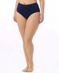 TYR Durafast EliteĀ® Women's High-Waist Swim Bottom - Solid