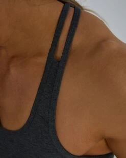 TYR Base Kinetic™ Women's Racerback Sports Bra - Solid -Tyr fgrsol3a 255 alt05