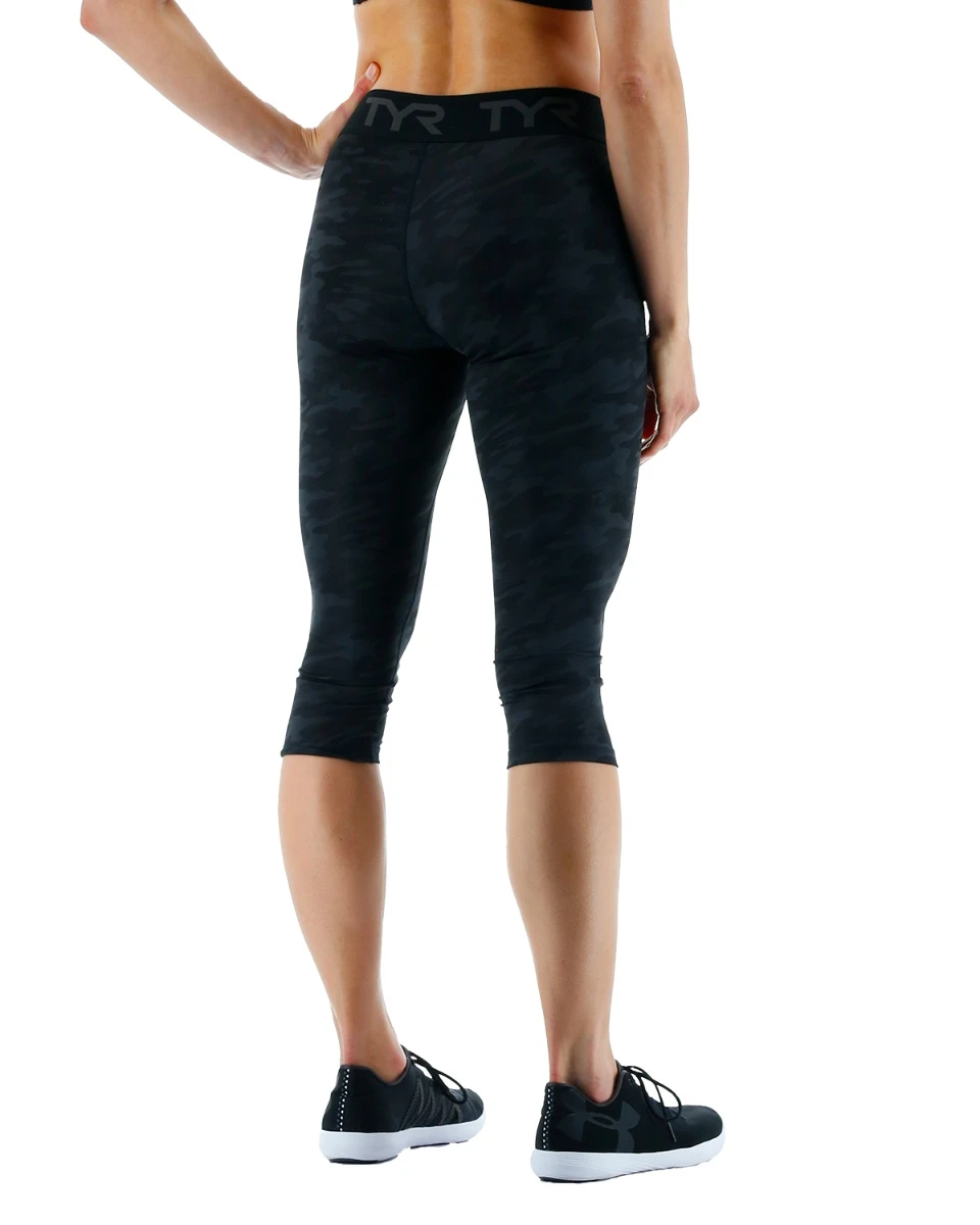 TYR Base Kinetic™ Women's Mid-Rise Logo Cropped Leggings - Blackout Camo 5 TYR Base Kinetic™ Women's Mid-Rise Logo Cropped Leggings - Blackout Camo - Image 5