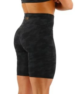 TYR Base Kinetic™ Women's High-Rise 8" Shorts - Blackout Camo -Tyr ftehsb3a 001 alt05 5