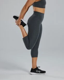 TYR Base Kinetic™ Women's High-Rise 3/4 Leggings - Solid -Tyr fttmrs3a 255 alt04