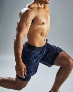 TYR Hydrosphere™ Men's Lined 7" Unbroken Shorts - Midnight Camo 16 TYR Hydrosphere™ Men's Lined 7" Unbroken Shorts - Midnight Camo -Tyr muslmc3a 401 alt07