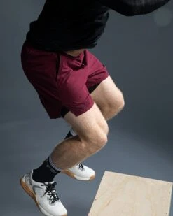 TYR Hydrosphere™ Men's Unlined 7" Unbroken Shorts - Solid -Tyr mususo3a 934 alt09 1