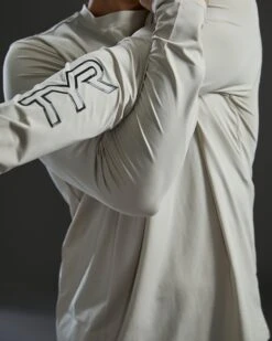 TYR Men's SunDefense Long Sleeve Shirt 29 TYR Men's SunDefense Long Sleeve Shirt -Tyr tsmls7a 608 alt08
