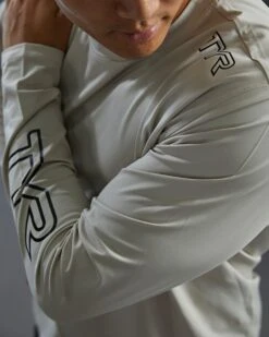 TYR Men's SunDefense Long Sleeve Shirt 30 TYR Men's SunDefense Long Sleeve Shirt -Tyr tsmls7a 608 alt09